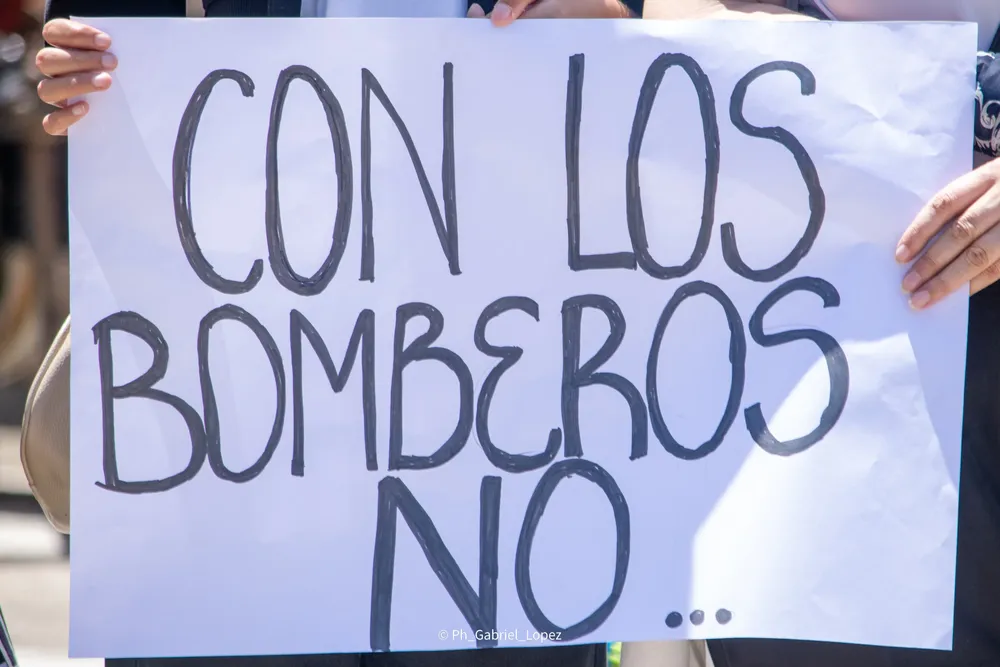 c9e25898-a632-48c2-b986-b416aa1ebf0a