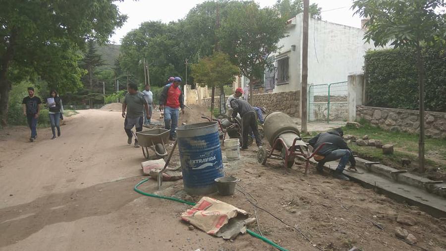 23031465_1938112642917004_2881862663687228089_n